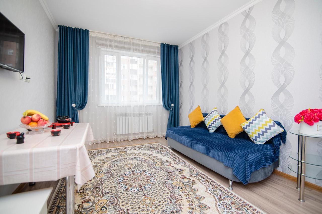 Apartment Zodiak Alma-Ata Exteriör bild