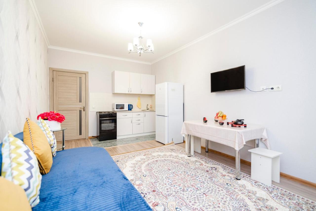 Apartment Zodiak Alma-Ata Exteriör bild